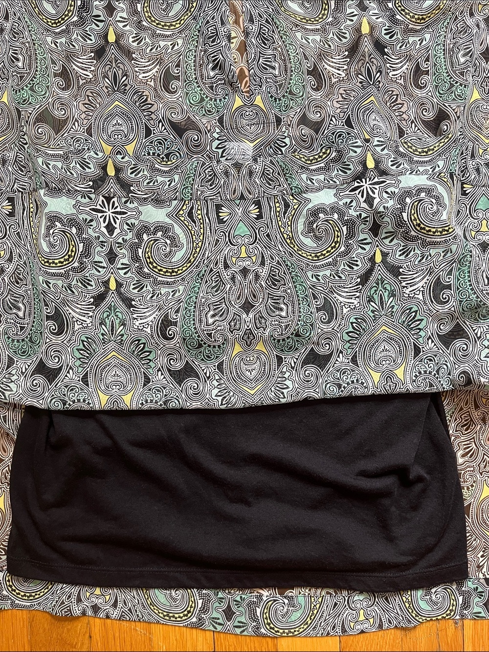 Sheer Overlay Flowy Paisley Caftan Style Top with Sash Belt and Liner Tank - Picture 6 of 13